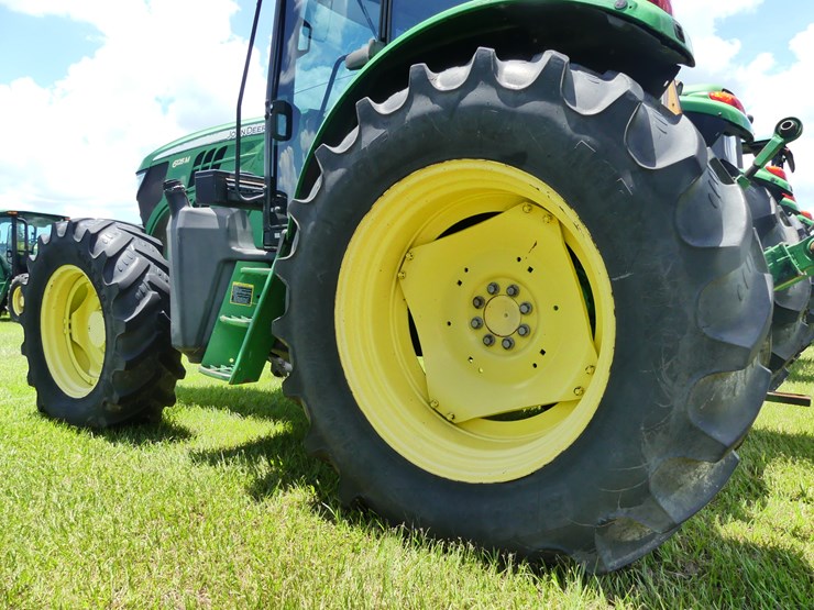 john-deere-6125m-image-5
