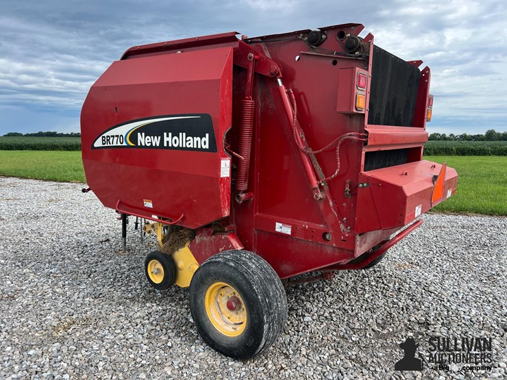 new-holland-br770-image-7
