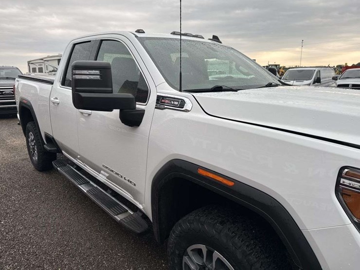 2022-gmc-sierra-2500-image-28