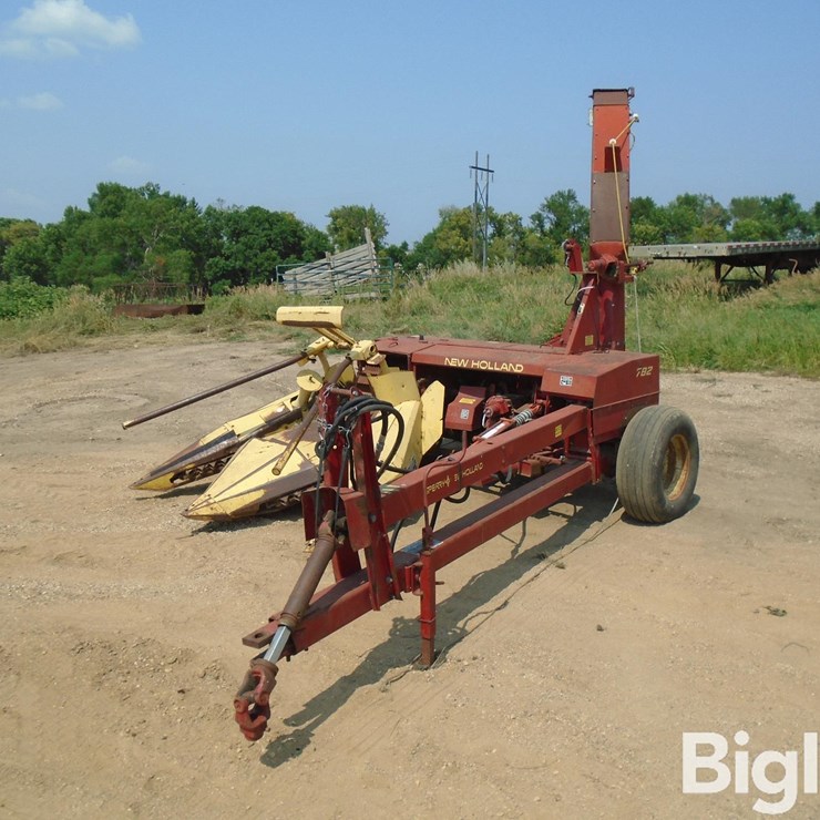 NEW HOLLAND 782