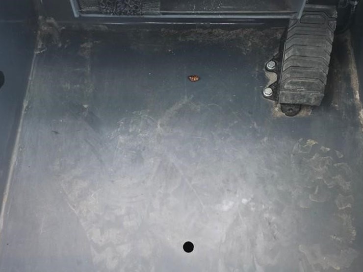 2025-deere-335-p-tier-image-45