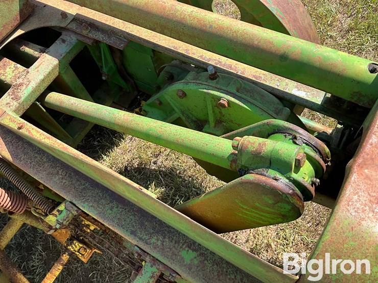 john-deere-24t-image-15