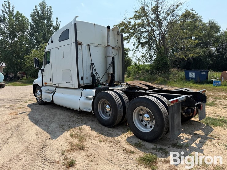 2001-kenworth-t2000-image-7