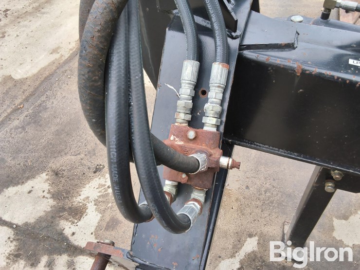 buhler-farm-king-c7080-image-11