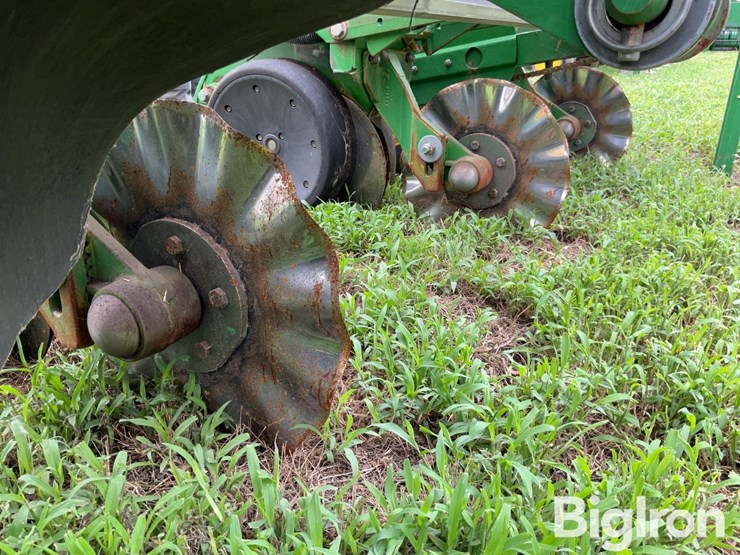 john-deere-1700-image-13