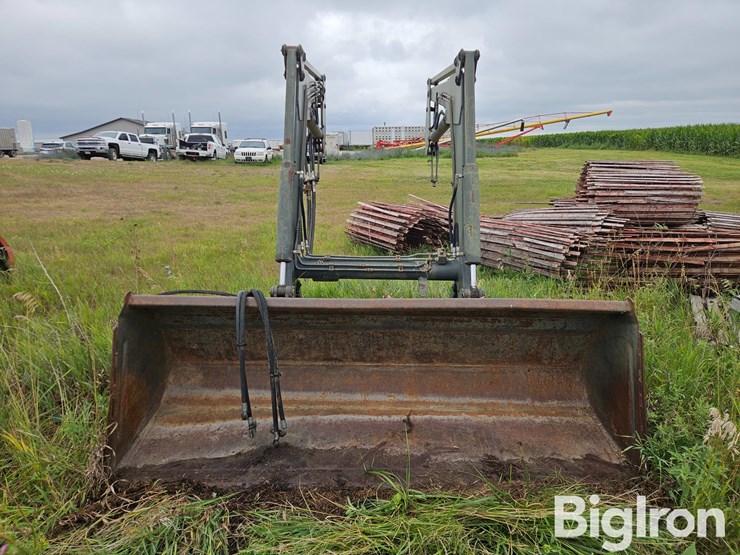new-holland-8670-image-2