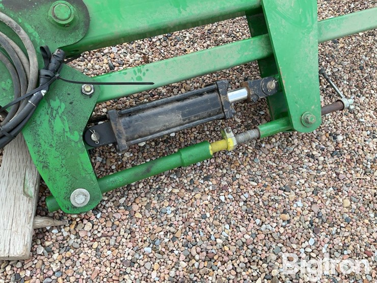 john-deere-lift-assist-brackets-&-wheels-image-12