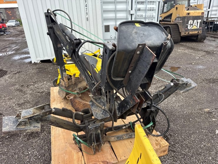 kelly-co-3-point-hydraulic-backhoe-attachment-w-3-buckets-model-b-10-image-6