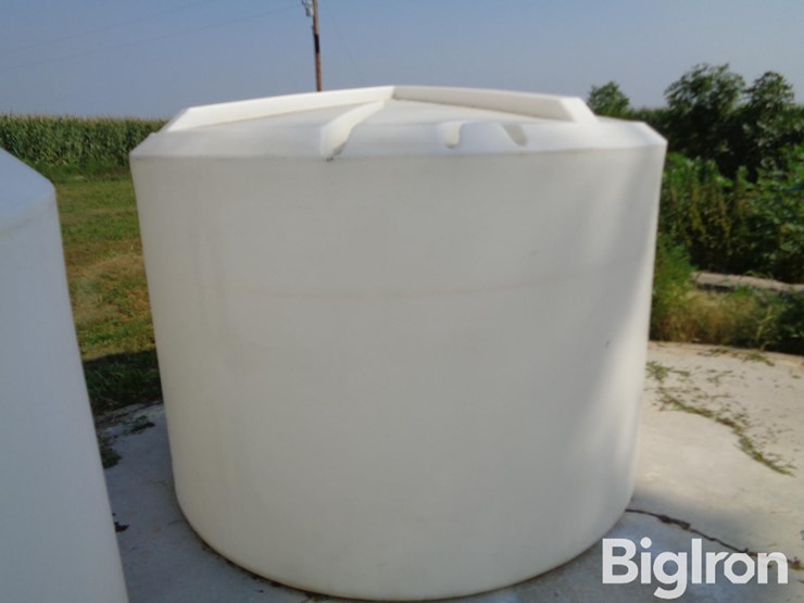 ace-roto-mold-1,500-gal-poly-tank-image-7