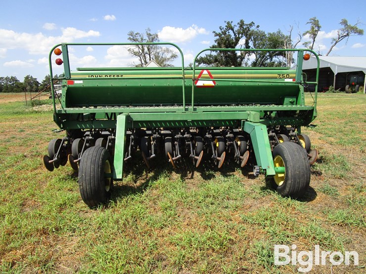 john-deere-750-image-6