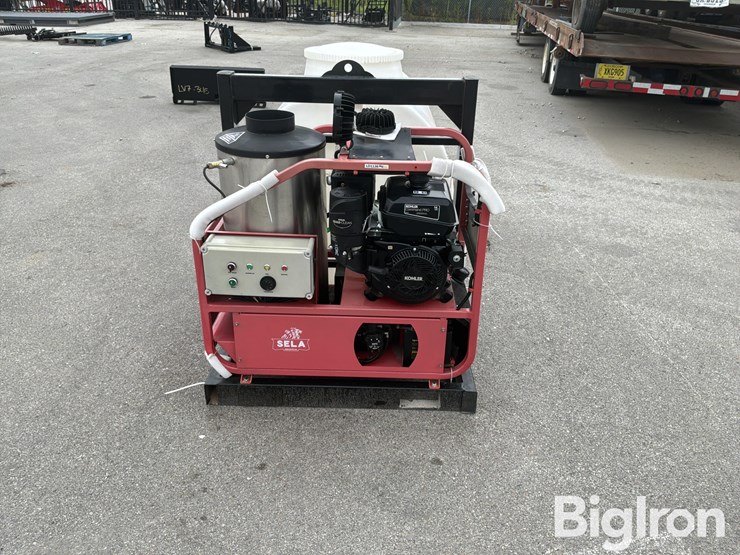 2025-massey-ferguson-730-image-8