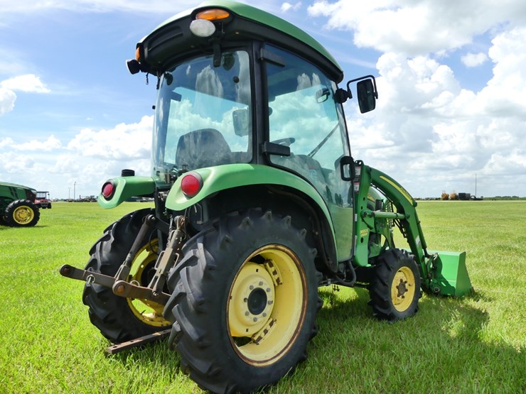john-deere-3520-image-3