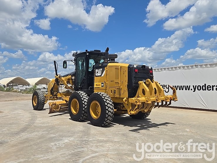 2016-caterpillar-140m3-awd-image-3