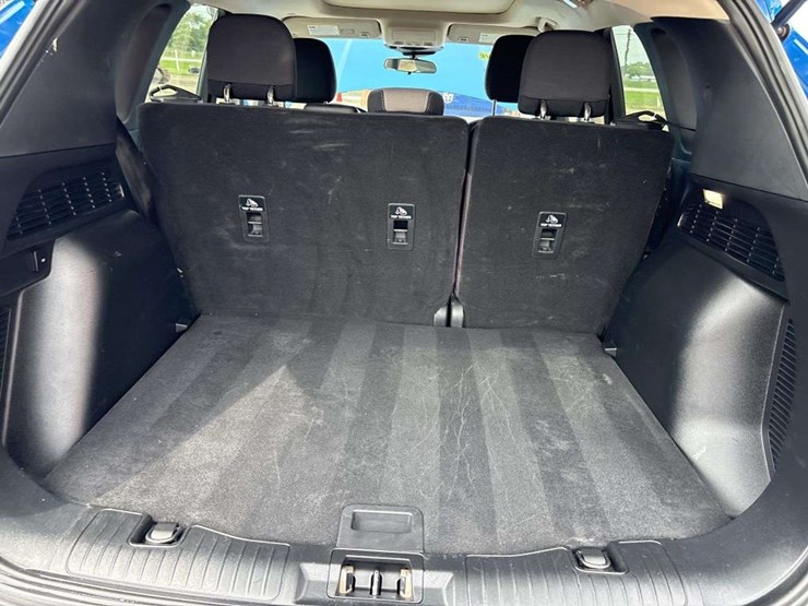 2020-ford-escape-se-image-11