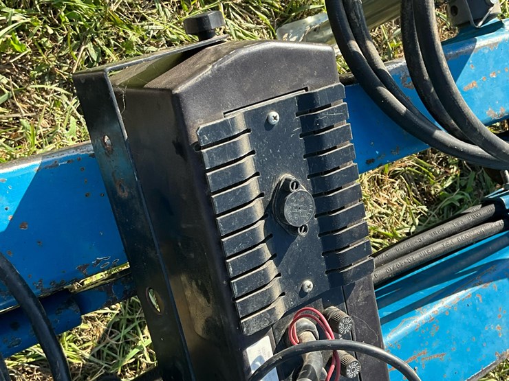 1993-kinze-2200-image-11