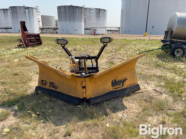 meyers-super-v-snowplow-image-2