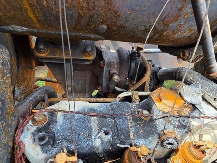 2020-john-deere-4052r-image-34