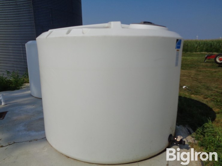 ace-roto-mold-1,500-gal-poly-tank-image-3
