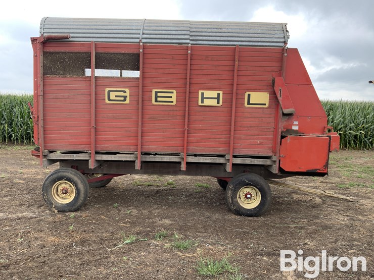 gehl-bu910-image-4