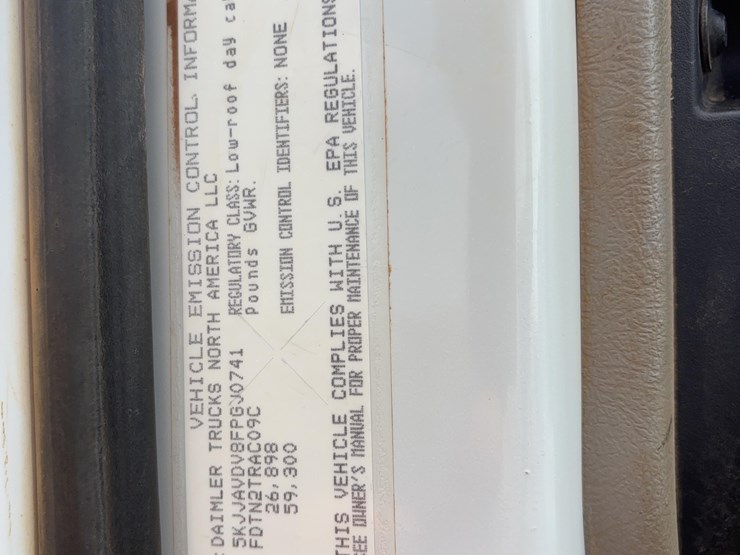 2015-western-star-w4700-semi-image-32