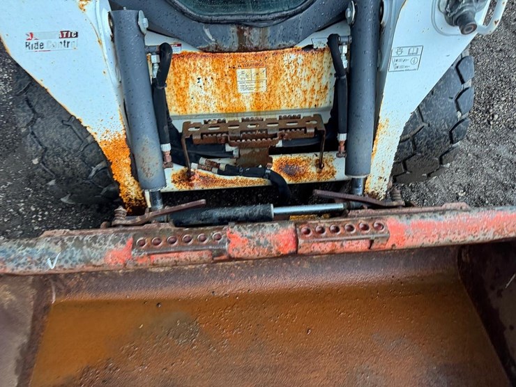 2017-bobcat-s550-image-11