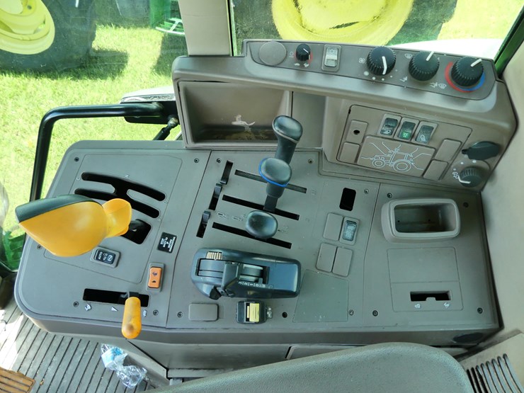 john-deere-6125m-image-13
