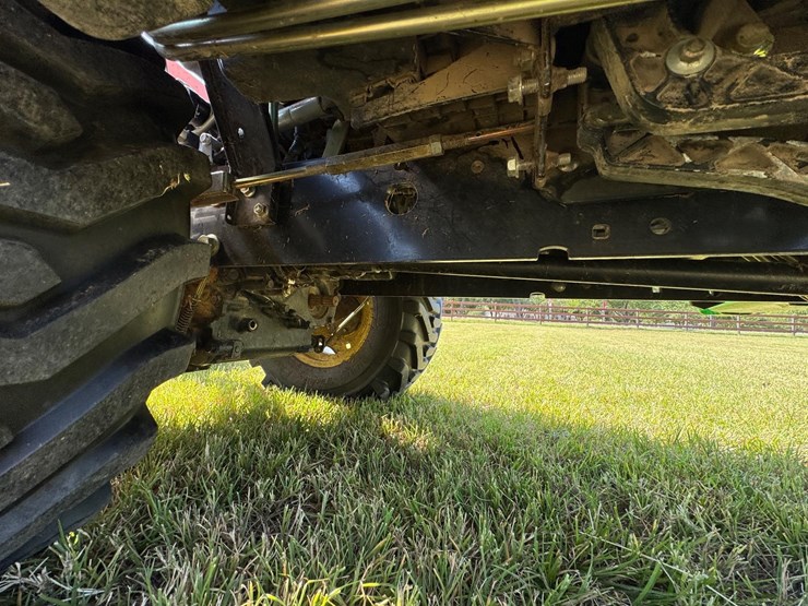 2014-john-deere-1023e-image-24