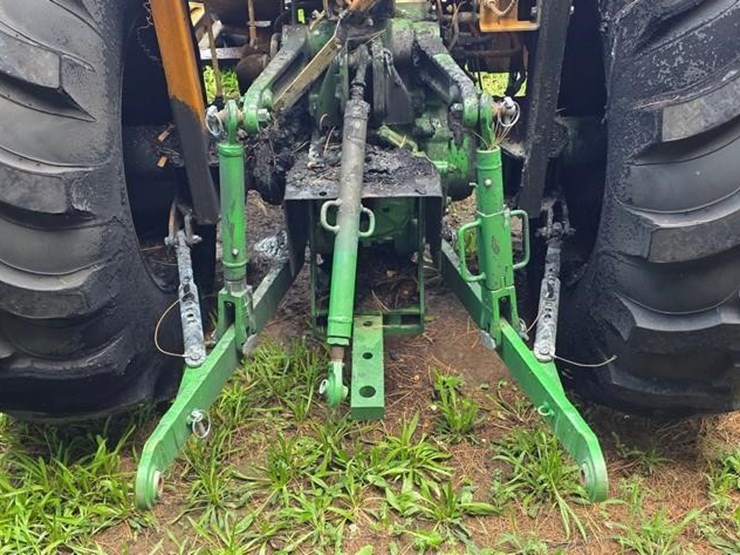 2020-john-deere-4052r-image-14