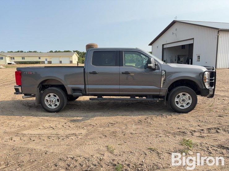 2025-ford-f350-image-4