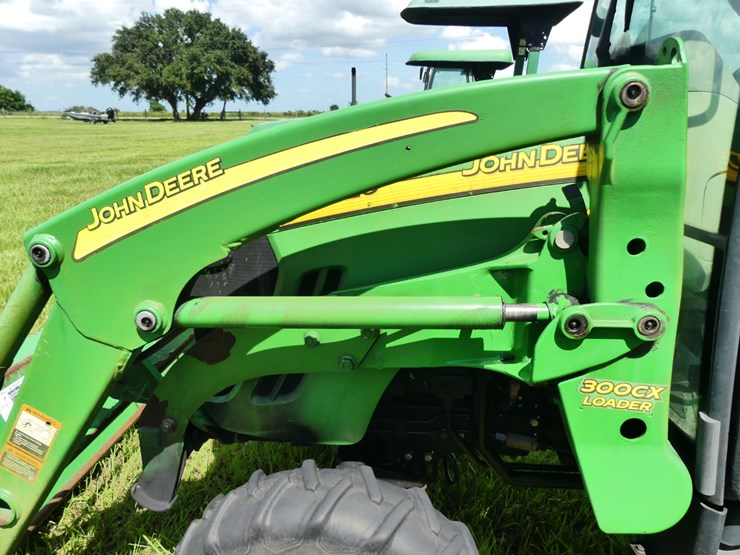 john-deere-3520-image-9