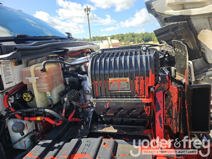 2021-chevrolet-silverado-5500hd-image-39