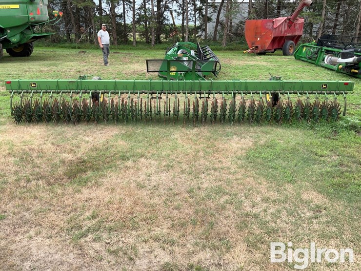 john-deere-400-image-6