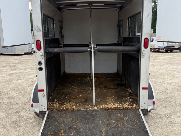 #423-•-2000-sundowner-horse-trailer-(il-title)-(helenville,-wi)-image-9