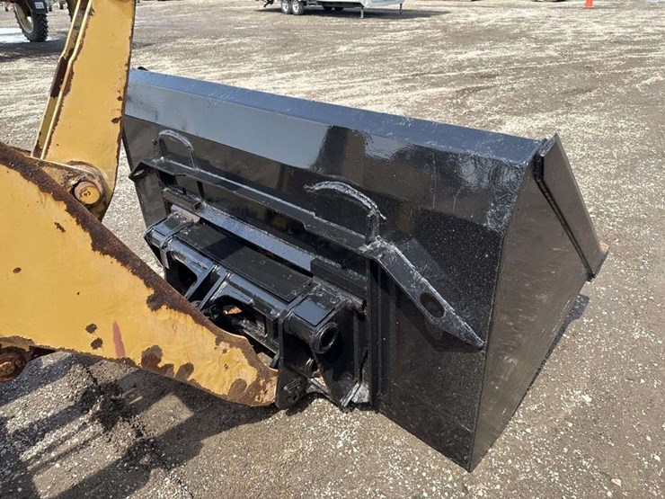 caterpillar-903c-image-16