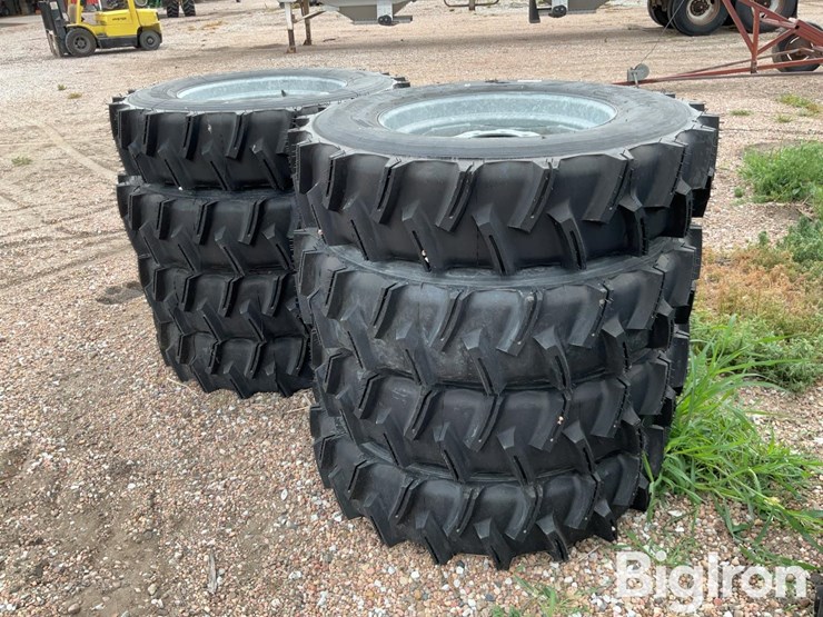 recapped-11r24.5-pivot-tires-&-rims-image-1