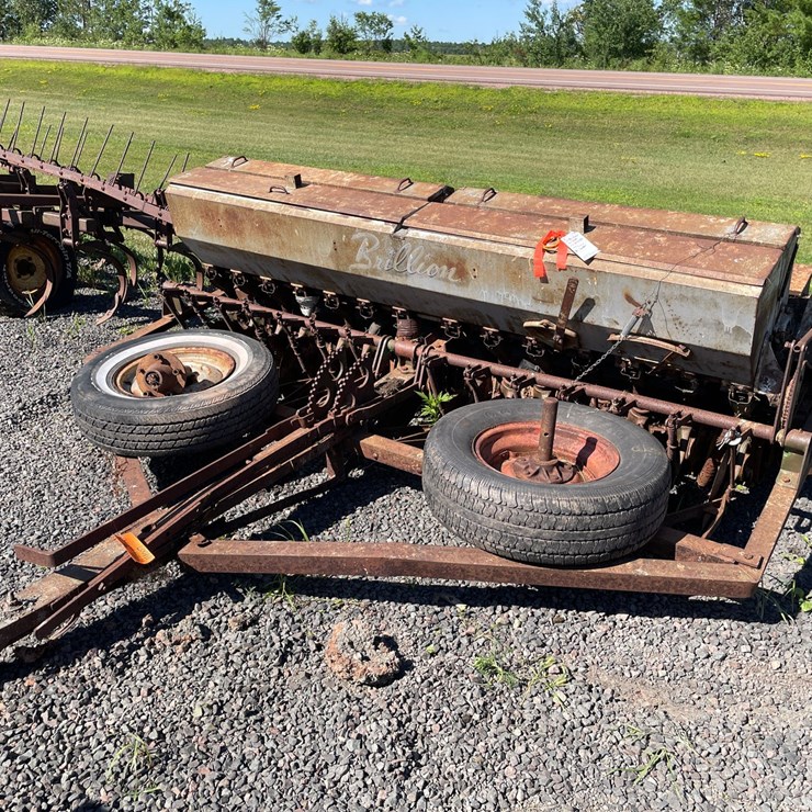 #640 • Brillion 300 Seeder (Mason, WI)
