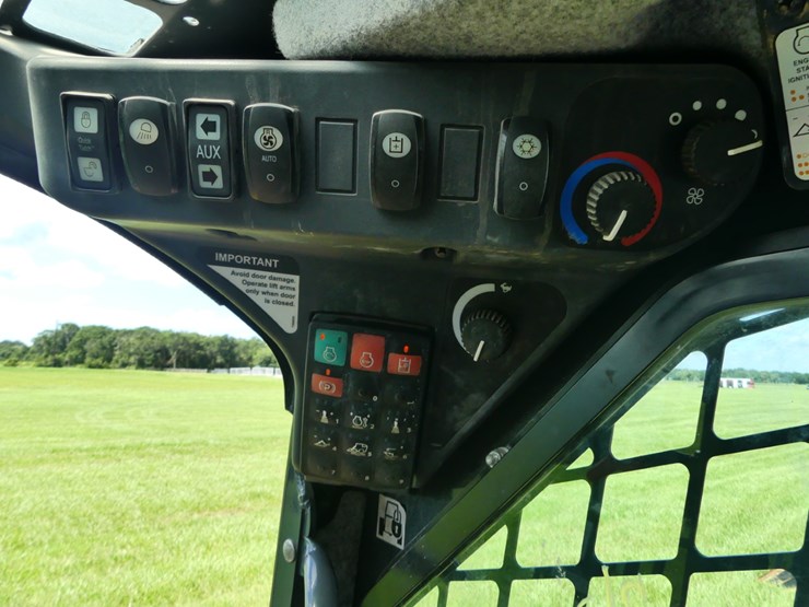 deere-331g-image-16