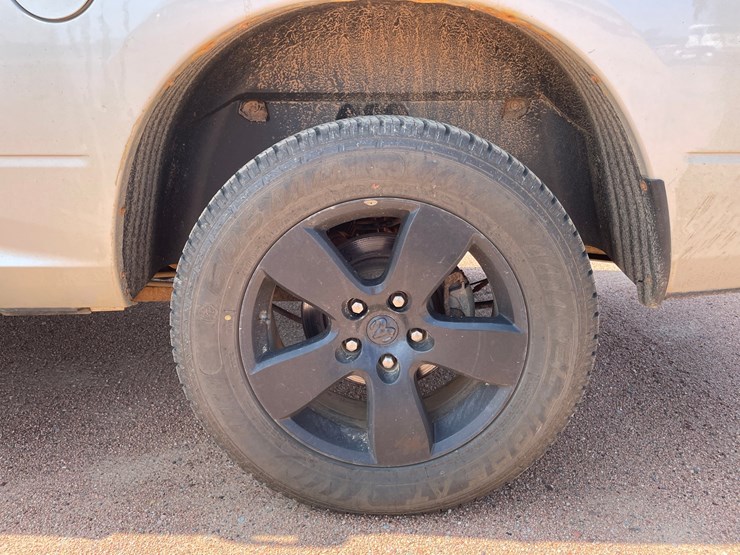 2013-dodge-1500-image-14