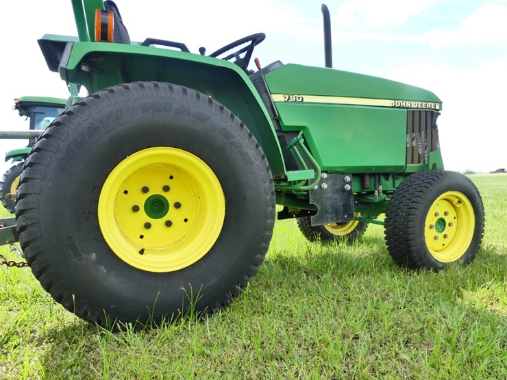 john-deere-790-image-6
