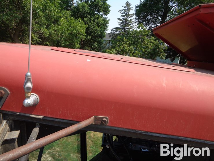 1989-case-ih-1680-image-19