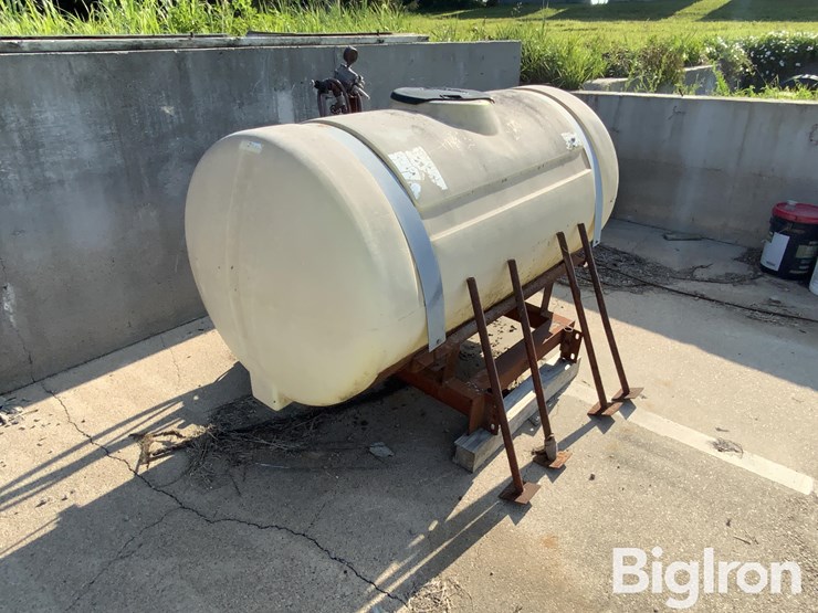 3-pt-200-gal-sprayer-image-3