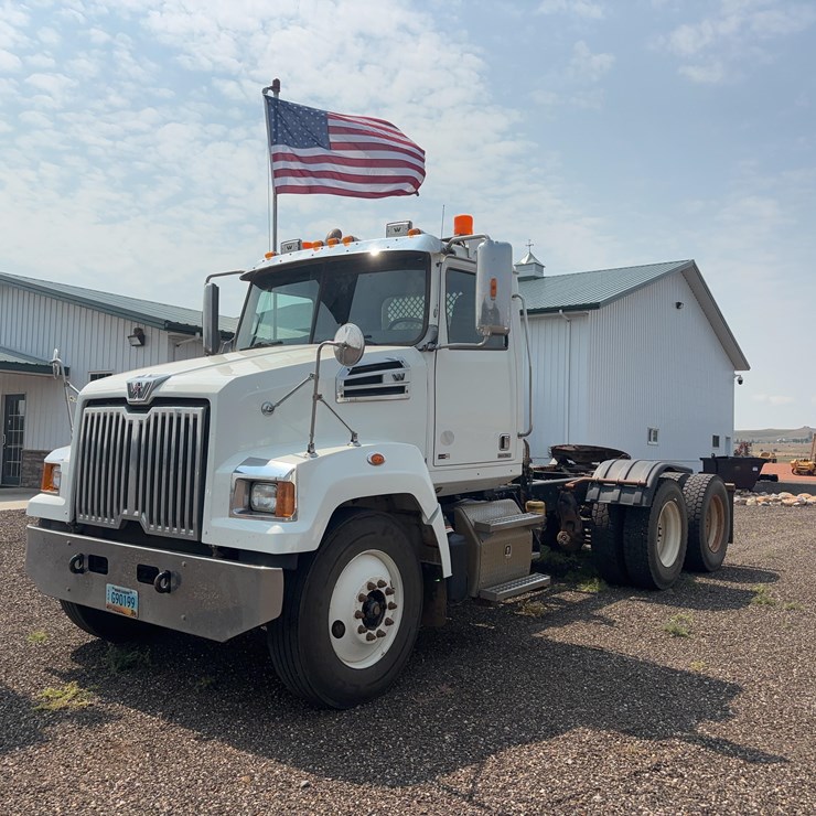 2015 Western Star W4700 Semi