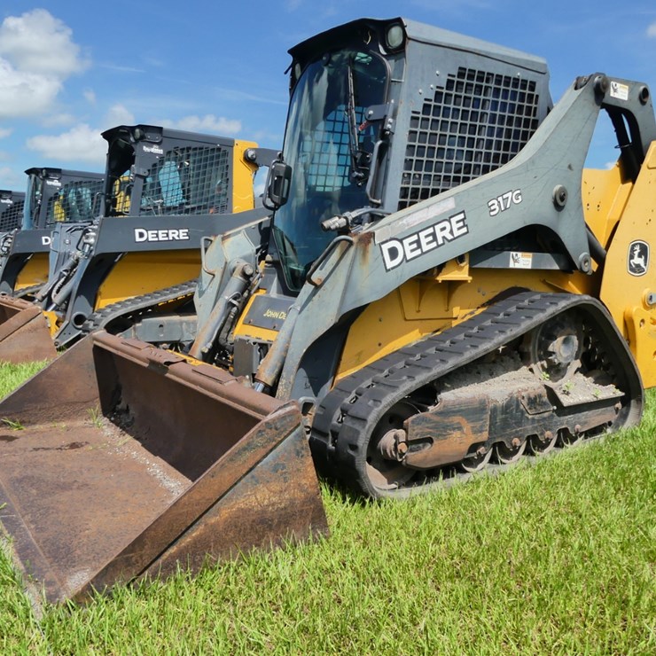 DEERE 317G