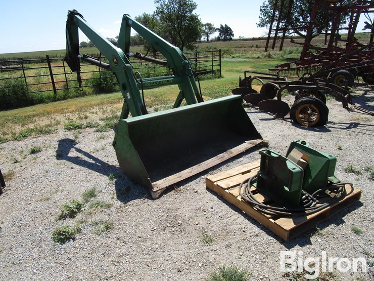 john-deere-725-image-3