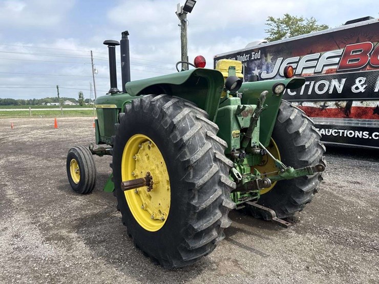 john-deere-4320-image-2
