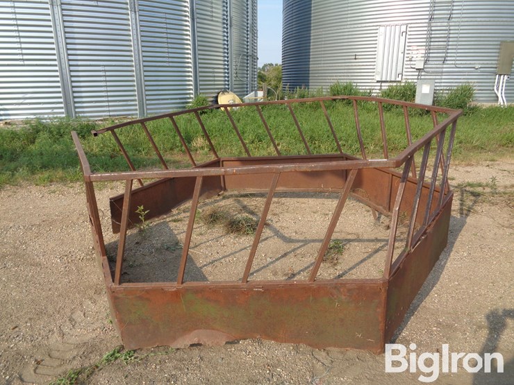 round-bale-feeder-image-2