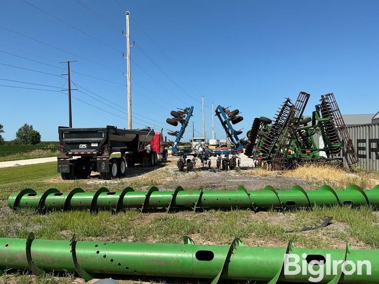 john-deere-635f-image-2