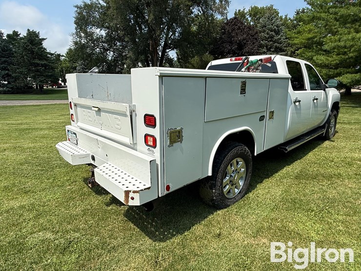 2012-chevrolet-k3500-image-5