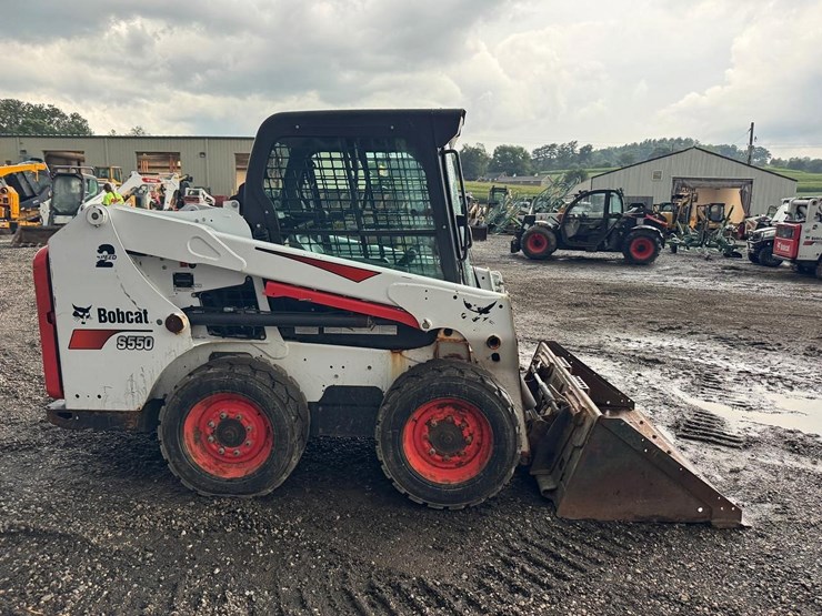 2017-bobcat-s550-image-7