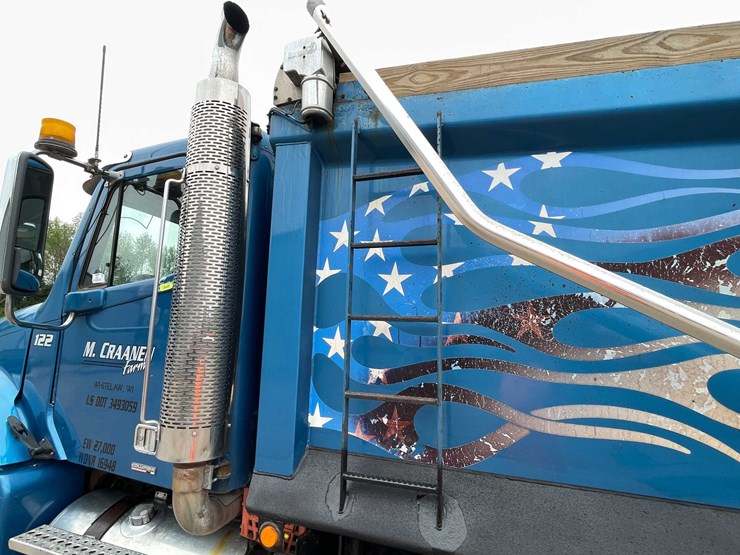 #141-•-2007-freightliner-cascadia-dump-truck-(has-wi-title)-(denmark,-wi)-image-15